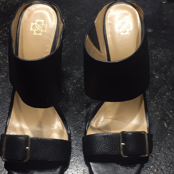 Heels - Picture 4 of 4